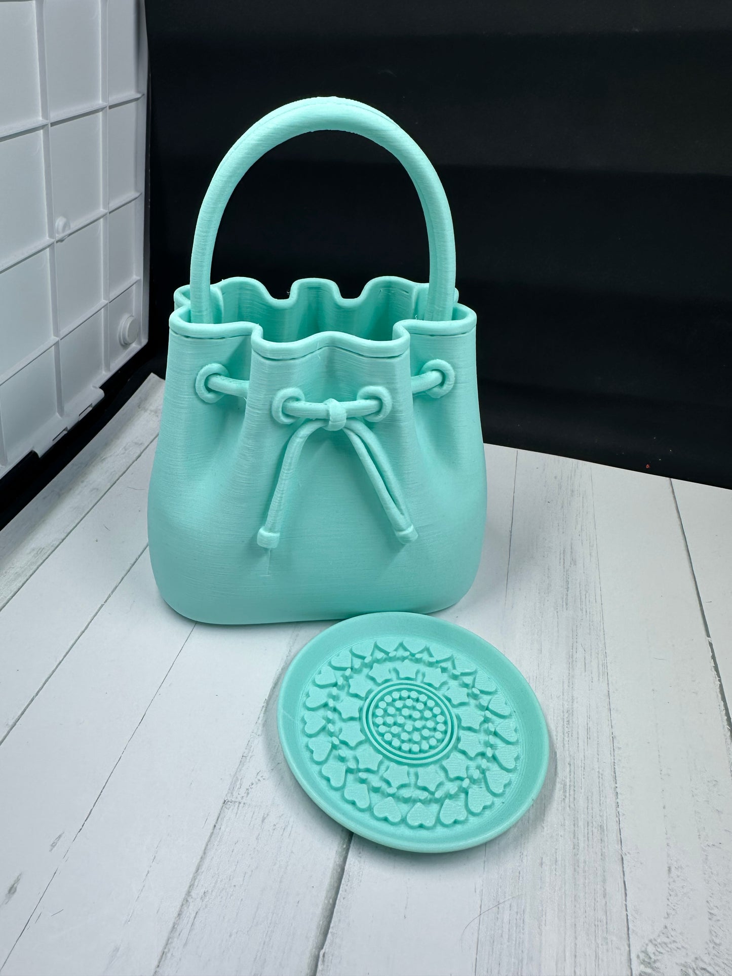 Brush Holder With Cleaner 3D Print - Random Color -Mc