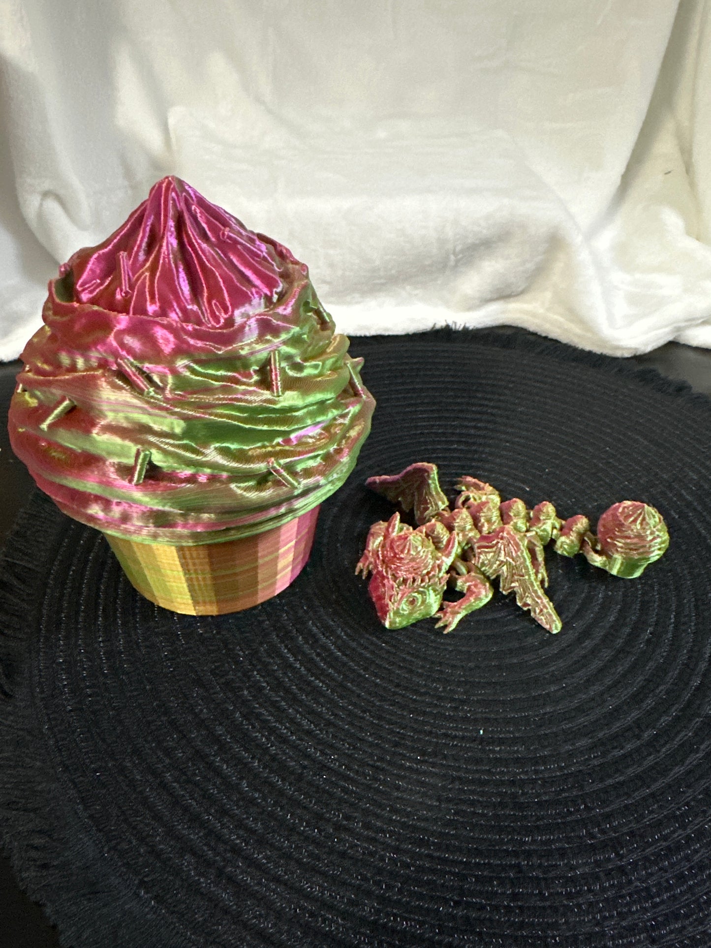 Large Cupcake And Matching Cupcake Dragon 3D Print - Random Color