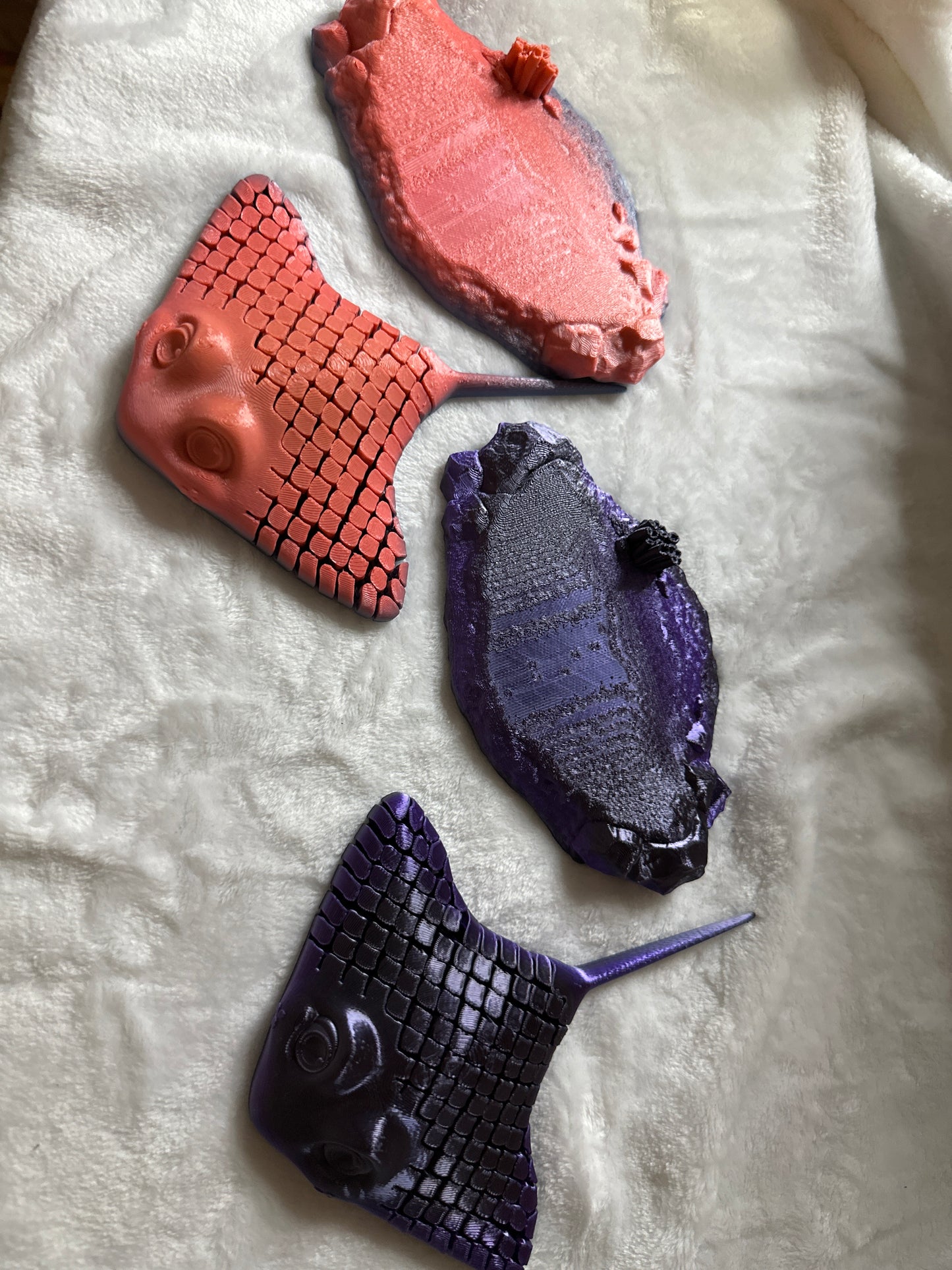 Stingray With Rock 3D Print - Random Color