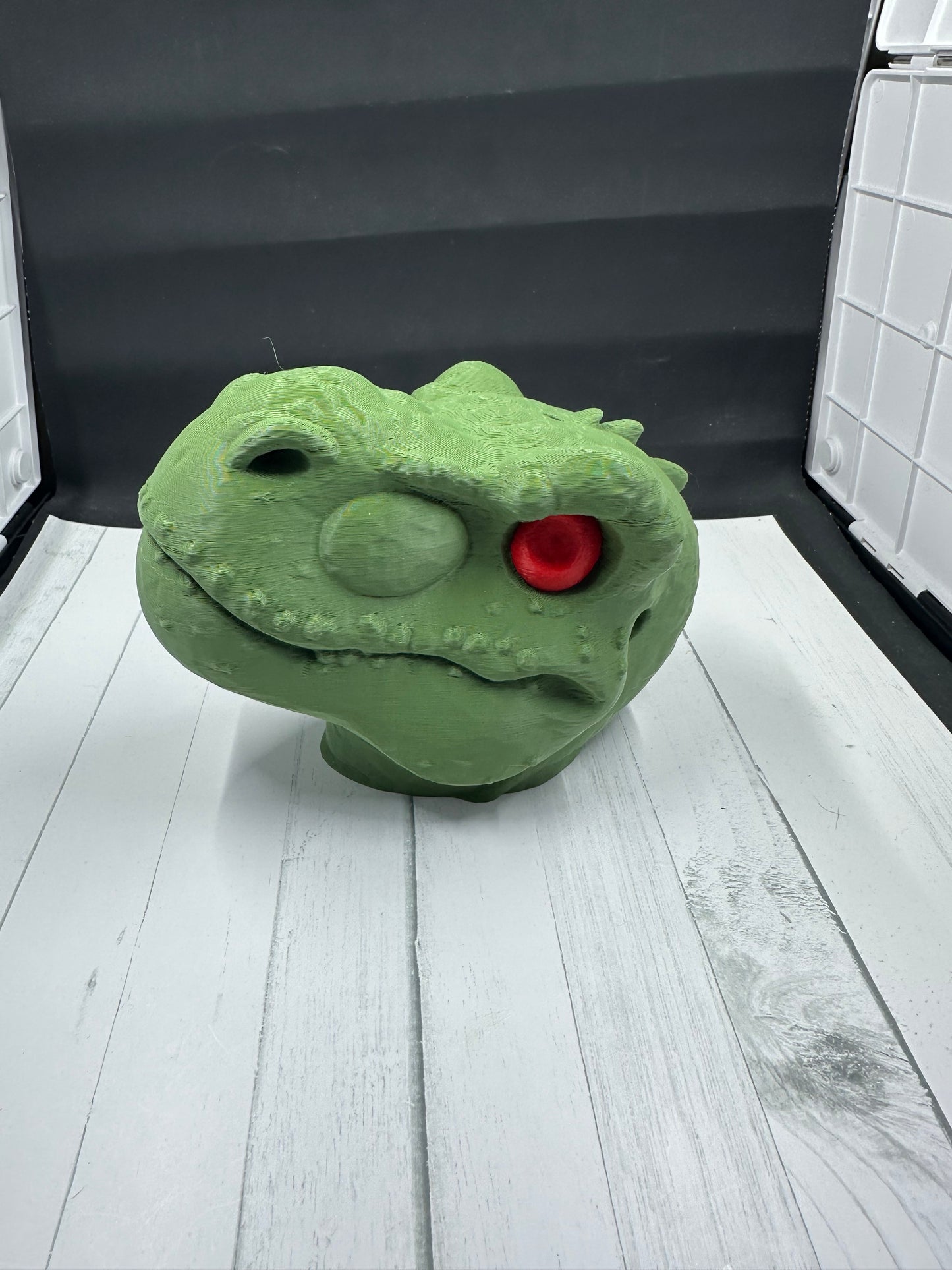 Squirrel Feeder 3D Print - Random Color -Mc