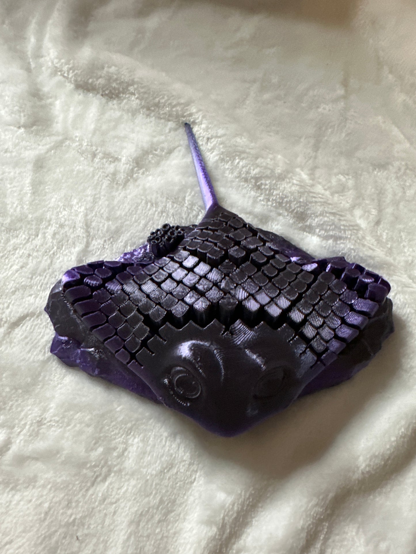Stingray With Rock 3D Print - Random Color