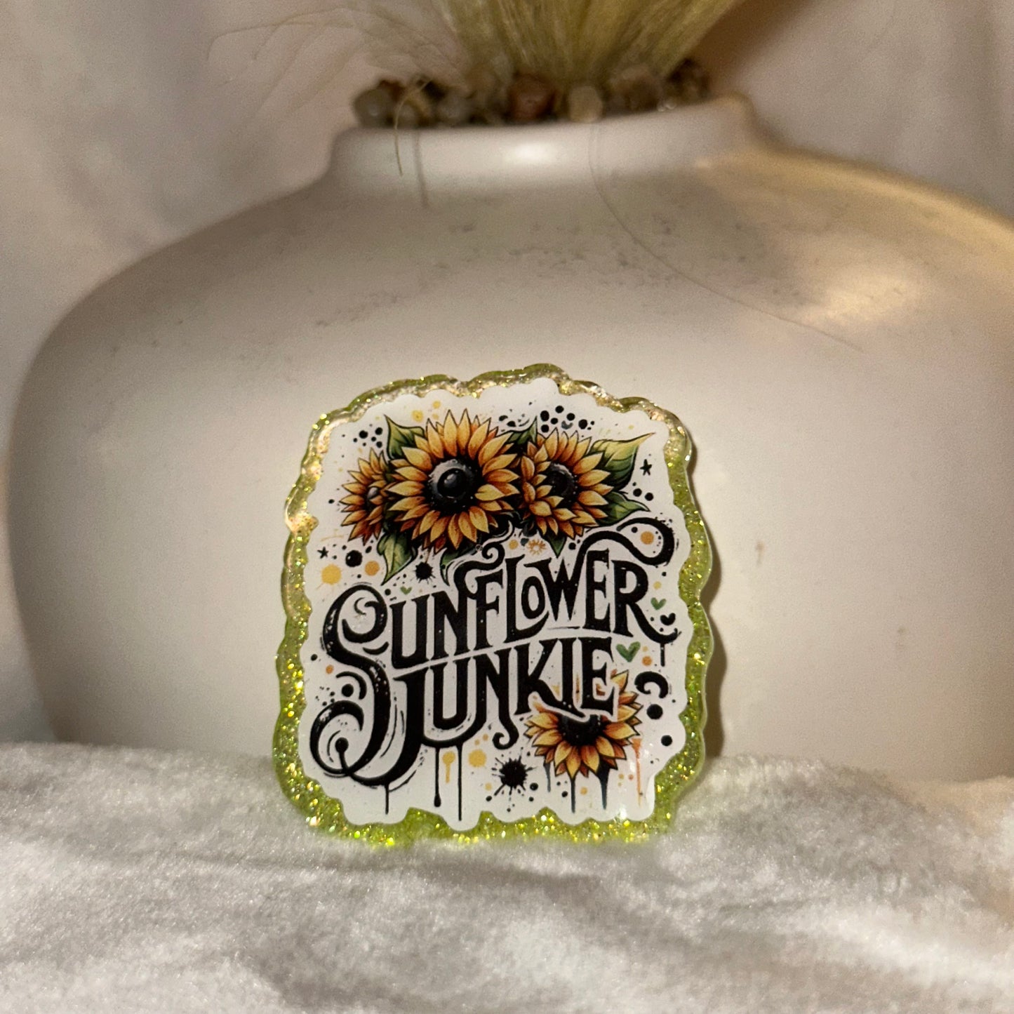 Sunflower Junkie Badge Reel / Pop socket Topper