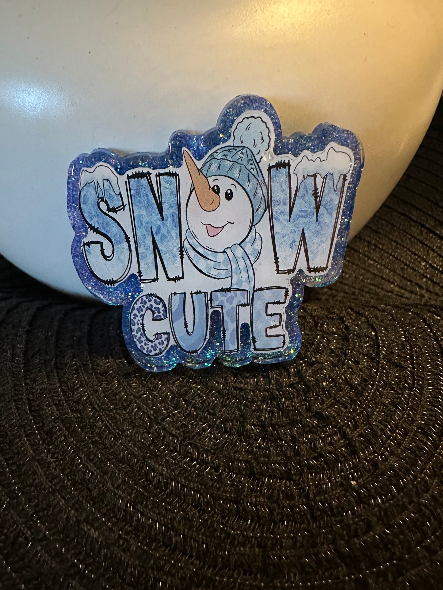 Snow Cute Badge Reel / Pop socket Topper