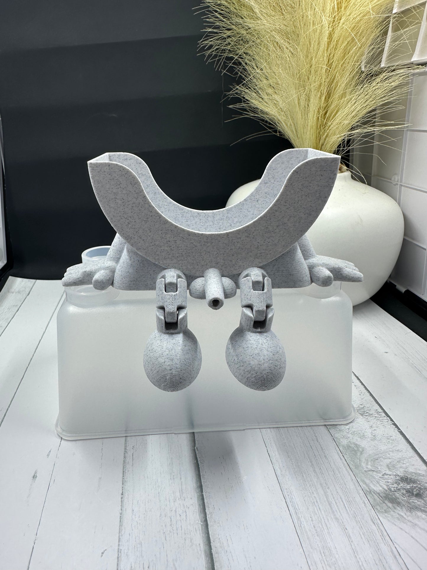 Scrub Daddy Holder With Balls 3D Print - Random Color -Mc